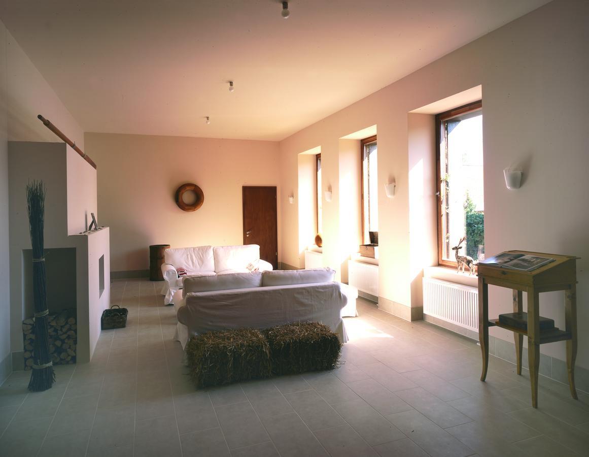 Seehotel Am Neuklostersee Bagian luar foto