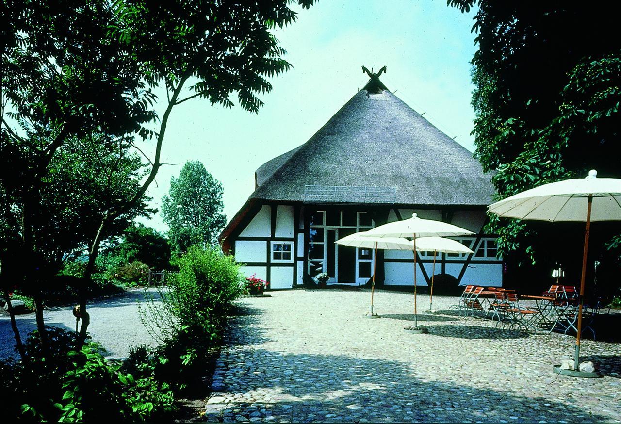 Seehotel Am Neuklostersee Bagian luar foto
